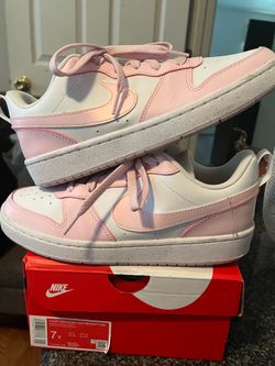 Pink / White Nike Dunks Size 7y