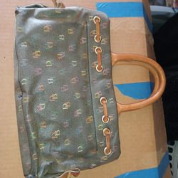 Dooney & Bourke