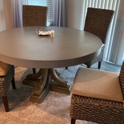 Haverty’s Kitchen table - Built To Last- Moving Day Nov 7th