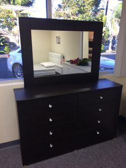 New compressed wood dresser 8 drawers with mirror