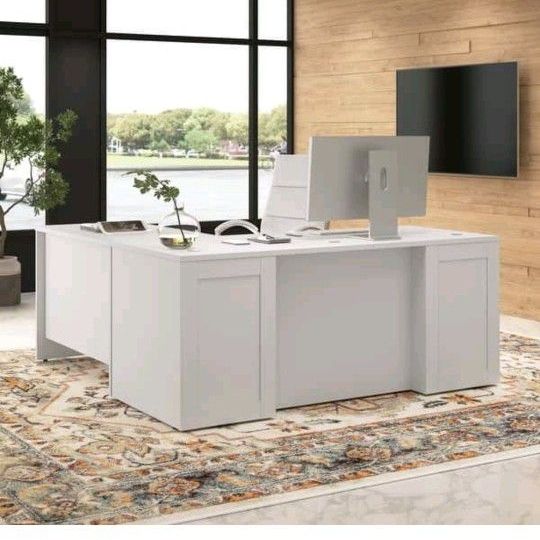 Hampton Heights 60 W Desk