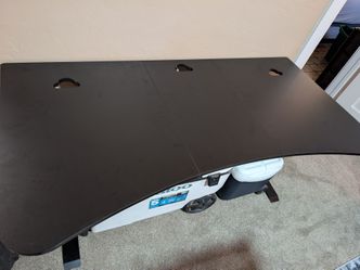 Arozzi Gaming Dessk