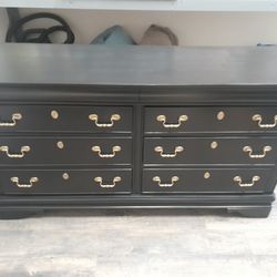 BEAUTIFUL DRESSER with 2 Jewelry Drawers