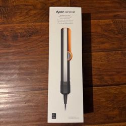 Dyson Airstrait