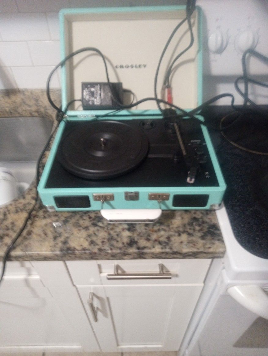 Crowley Blue Tooth Record Player