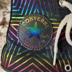 Womens Size 7 Converse Shoes