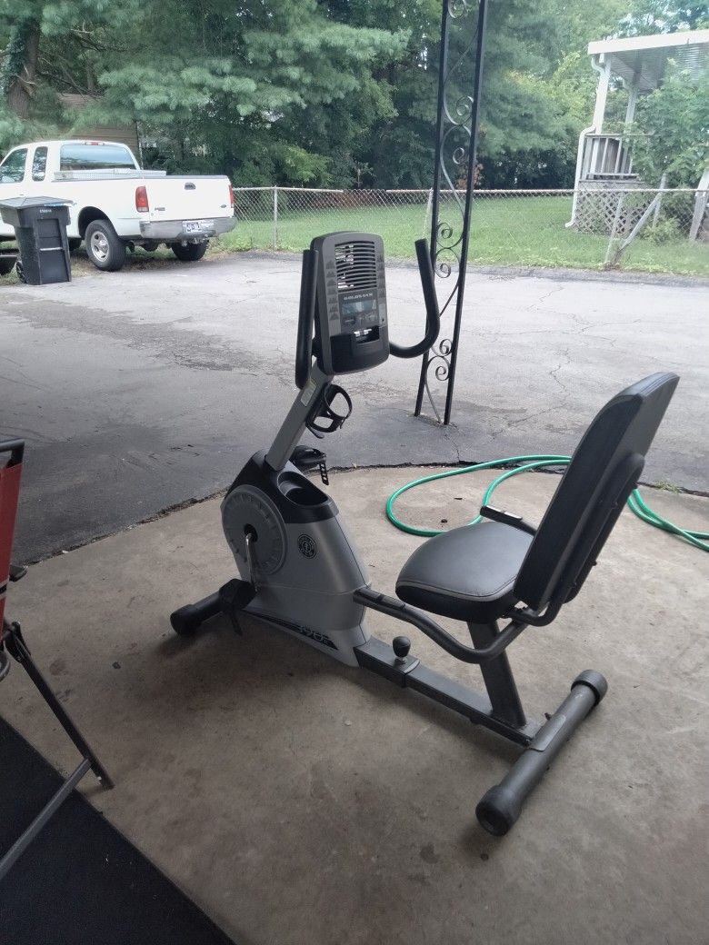 Gold's Gym