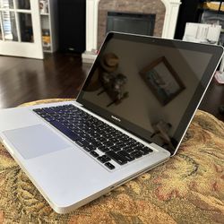 MacBook Pro (2012) - With DVD