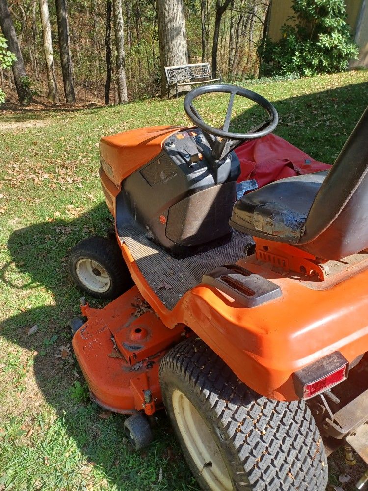 Kubota Tracker