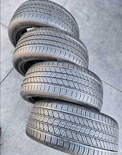 255 45 19 Continental Tires Con 80% de Vida Las 4