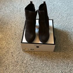 Nine West Dark Brown Heel Boots Size 9 Brand New