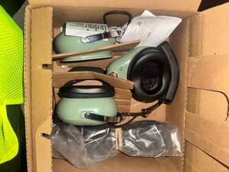 David Clark headset P/N: 12515G-12 Model H3312 with free extension cord.