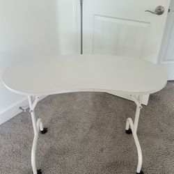 Nail Table 