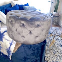 Velvet Tufted Chesterfield Ottoman & Footrest