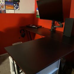 L shaped gaming desk