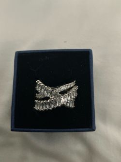 NEW, SILVER PLATED STATEMENT RING , SIZE 7-7 1/2, STUNNING IN PERSON, EXCELLENT QUALITY. BUY TODAY $30.00