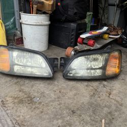 Subaru Legacy 2000-2004 Headlights 