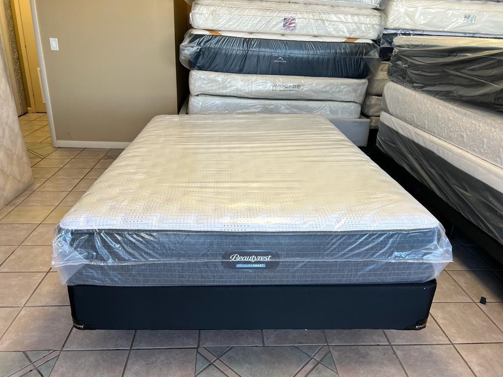 Beautyrest, Queen Size Mattress, And Box Spring🚛🚛 Free Delivery🚛🚛