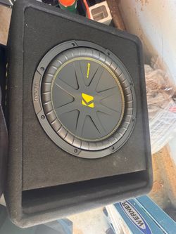 Kicker CompS Subwoofer in Enclosure Box 12