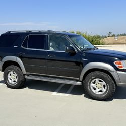 2004 Toyota Sequoia