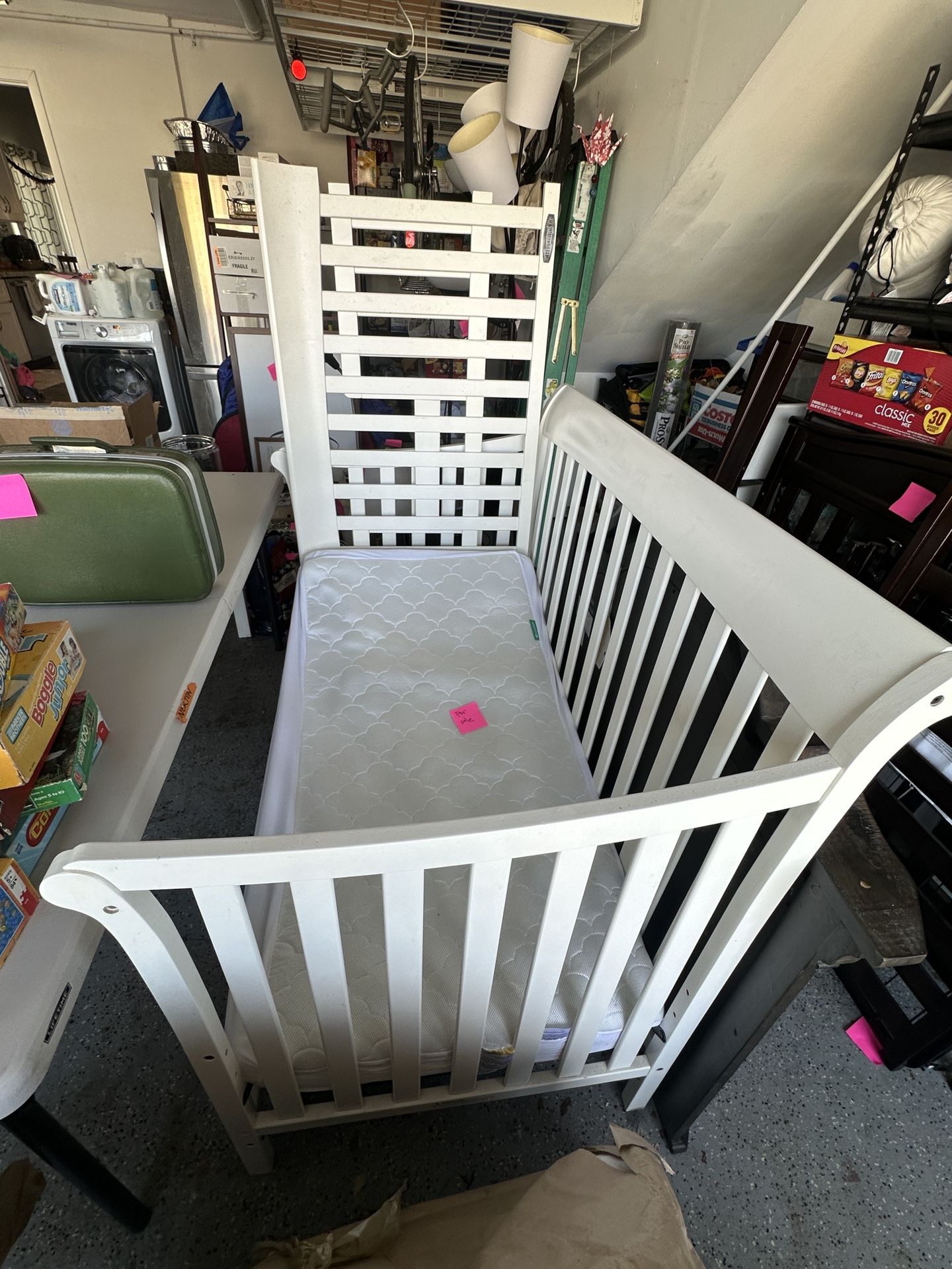 White Baby Crib With Newton Mattress