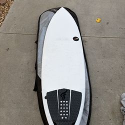 NSP Protech Hybrid 5’9 Surfboard (28.7L) w/ Fins