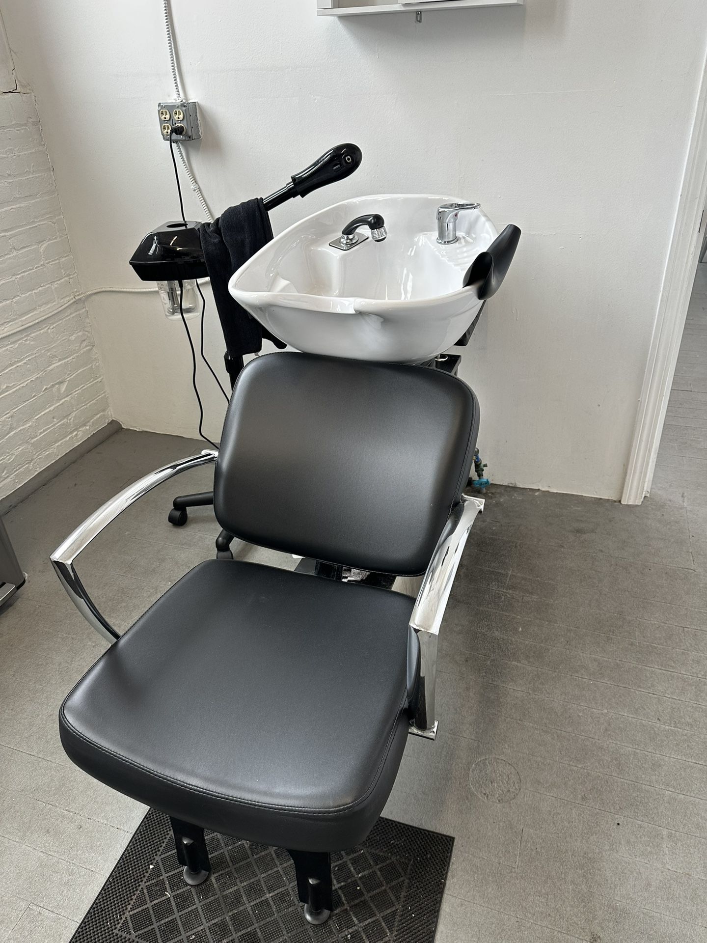 Salon Sink