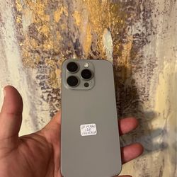 iPhone 15 pro 128 Gb unlocked