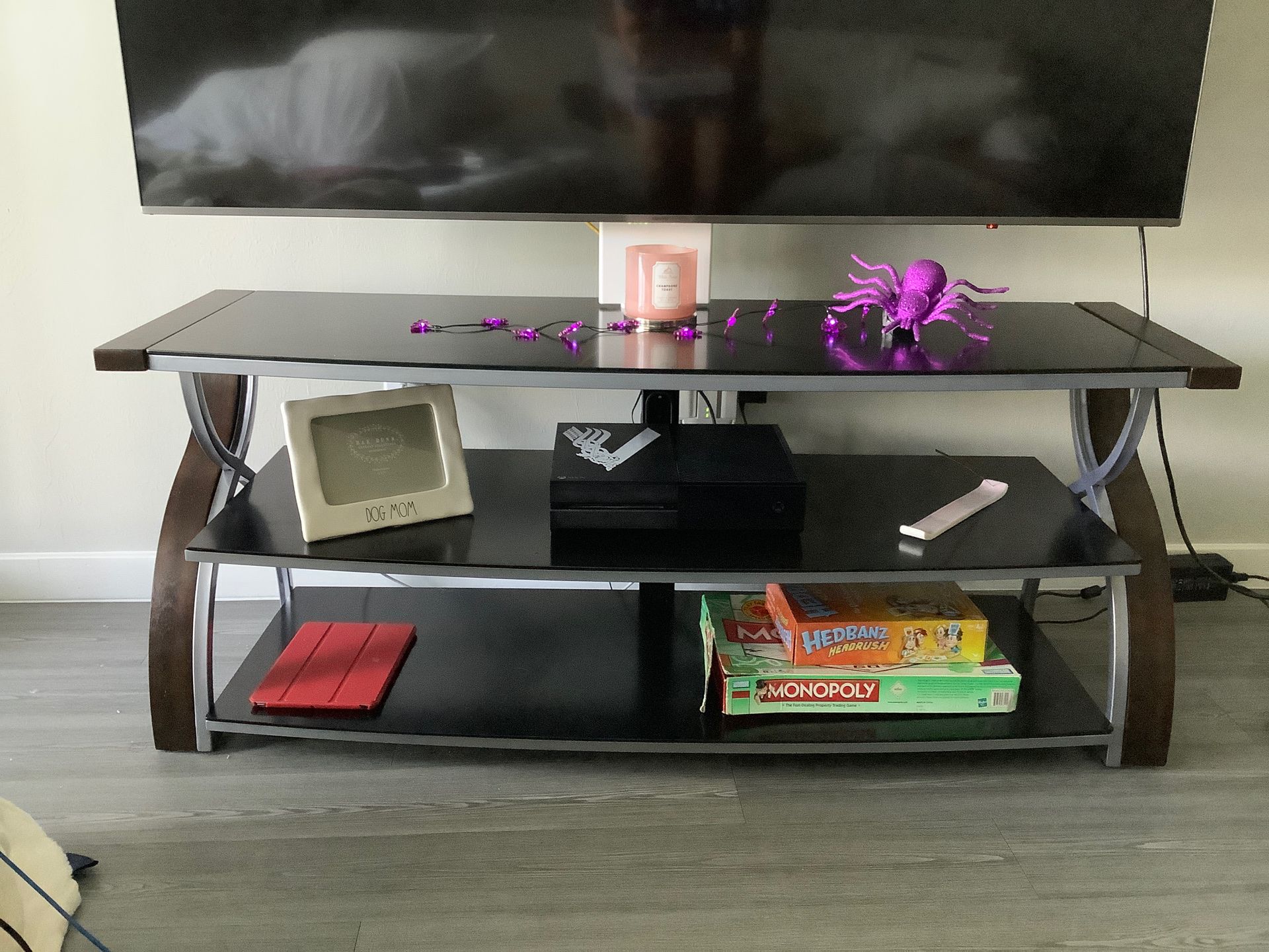 Tv stand