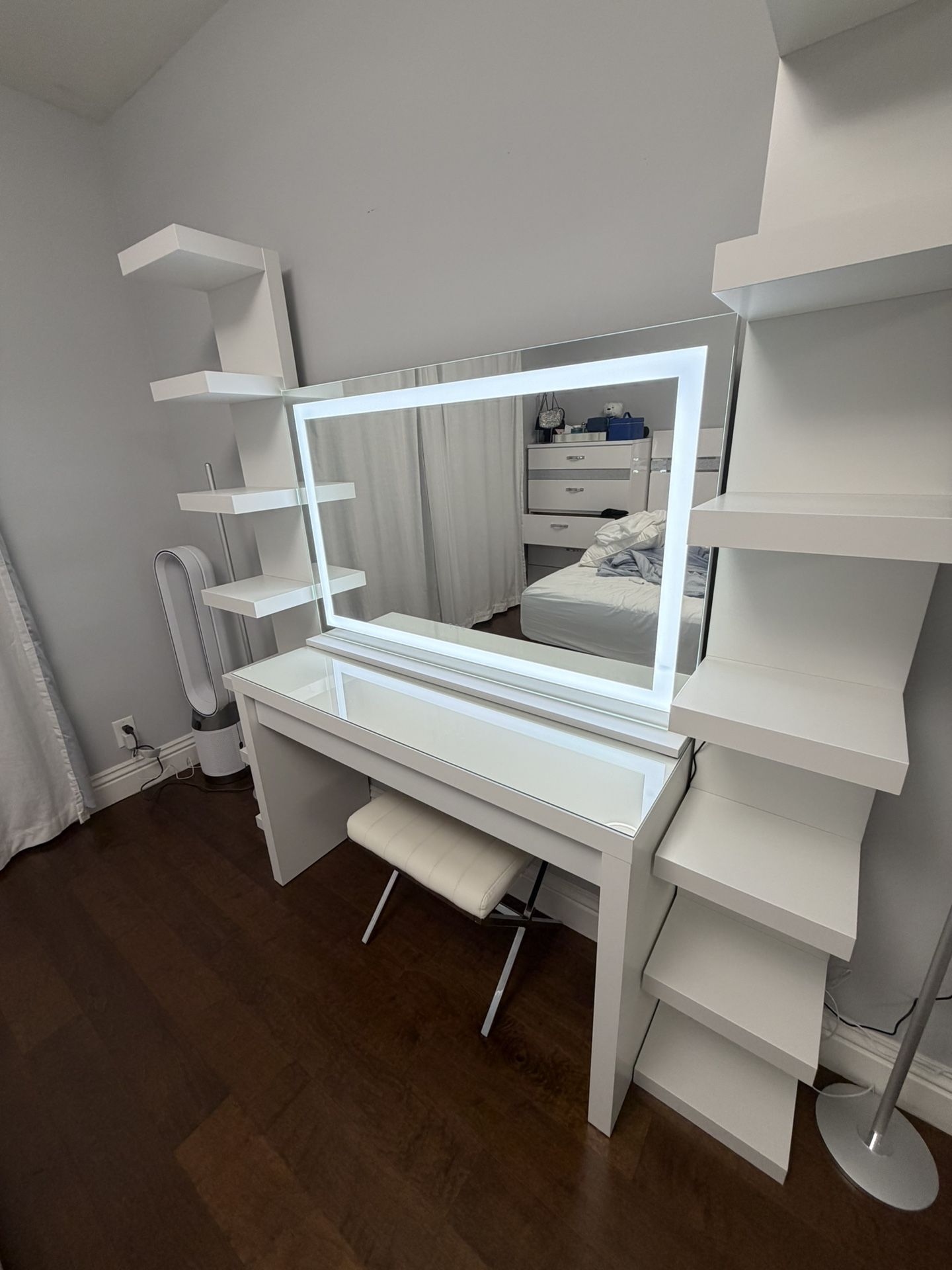 Vanity Desk & Mirror 