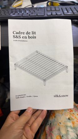 Silk & Snow Wooden Bed Frame，Queen Size