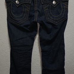 True Religion Men's Blue Jeans Size 33x32
Excellent condition 
Super clean 
Pls see all pictures for details 