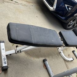 Adjustable Weight Bench With Preacher Curl