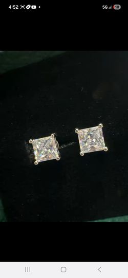 NEW 2 CT (1 CT EA) SILVER MOISSANITE PRINCESS CUT STUD RARRINGS