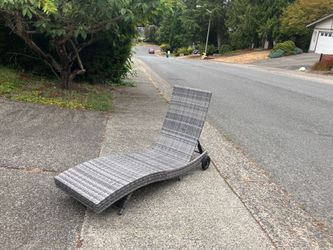 Lawn Yard Patio Deck Chair Tanning Bed Sunbathing  Lounge in Great Condition