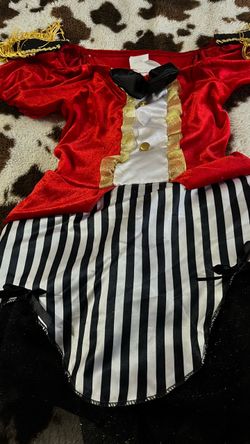 Costume