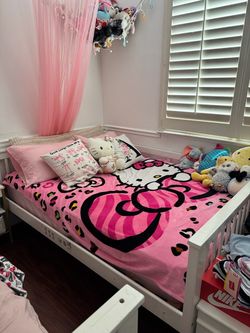 Full size bed