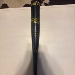 Easton Black Magic Bat