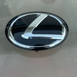 2013-2021 LEXUS LX570 FRONT GRILL GRILLE RADAR EMBLEM 53141–60090 OEM Black Used