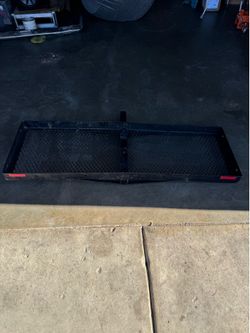 Cargo carrier