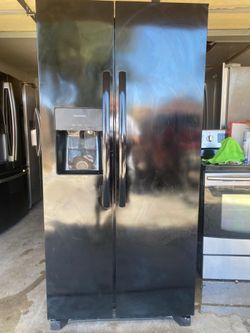 Refrigerator 33