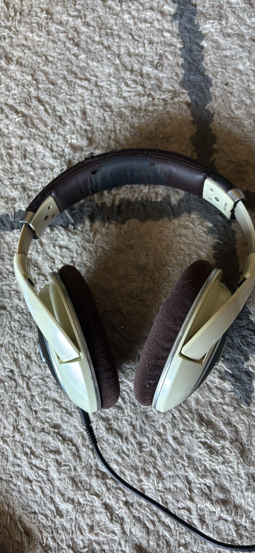 🎧 Sennheiser HD 598 Open-Back Audiophile Headphones – Fully Functional | Used