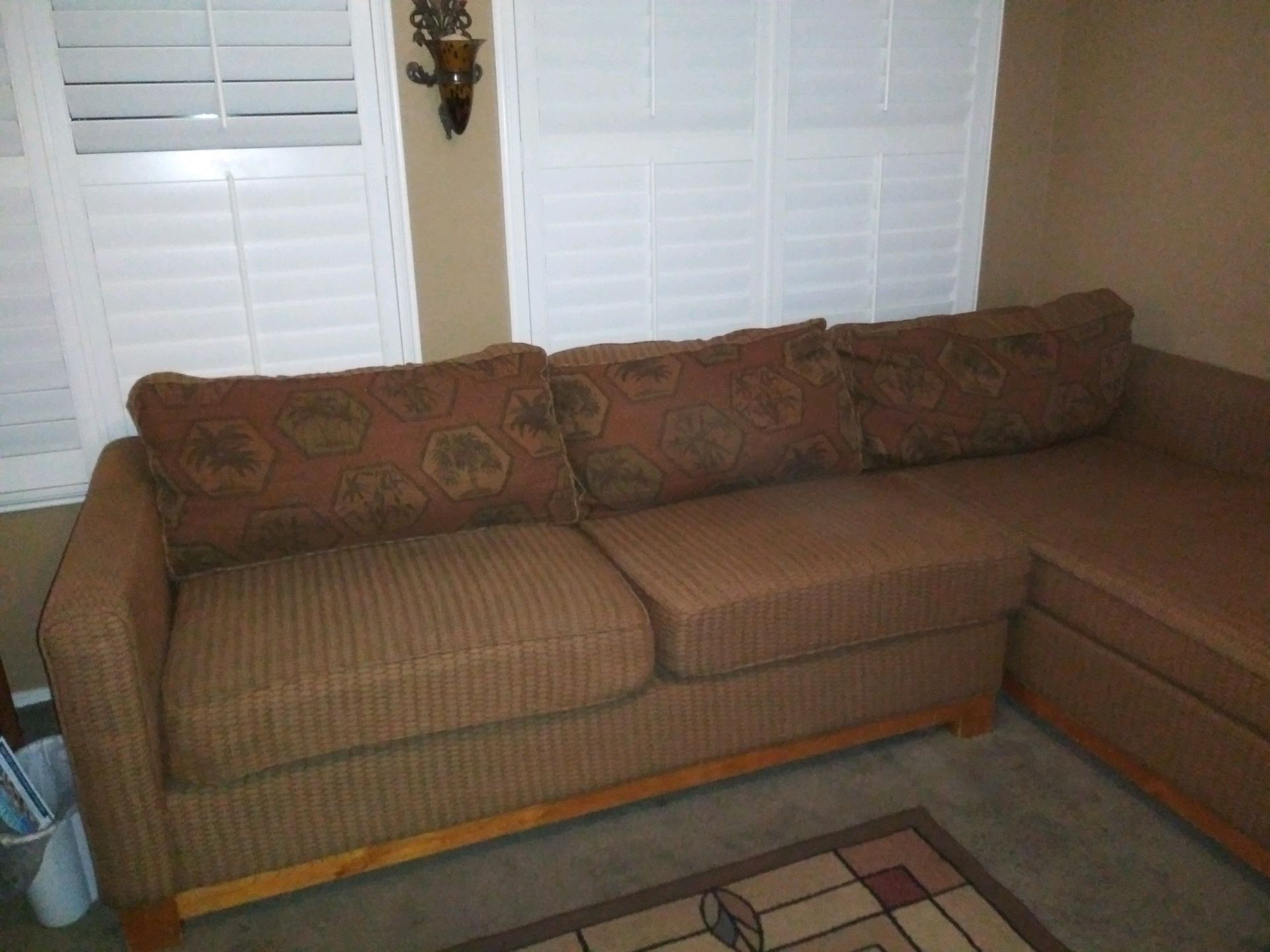 Sectional couch