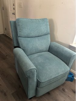 Blue manual recliner