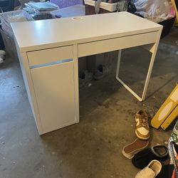 IKEA Micke Desk 
