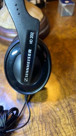 Sennheiser HD 202 Wired Headphones