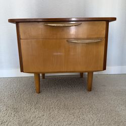 Vintage Mid Century Modern End Table 