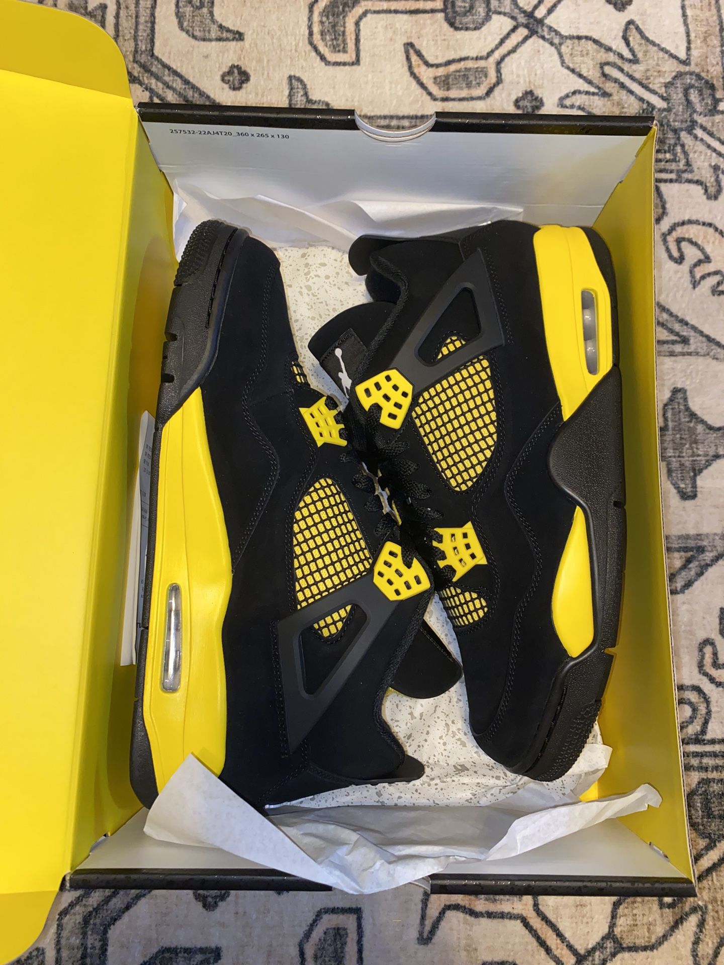 Jordan 4 lightning