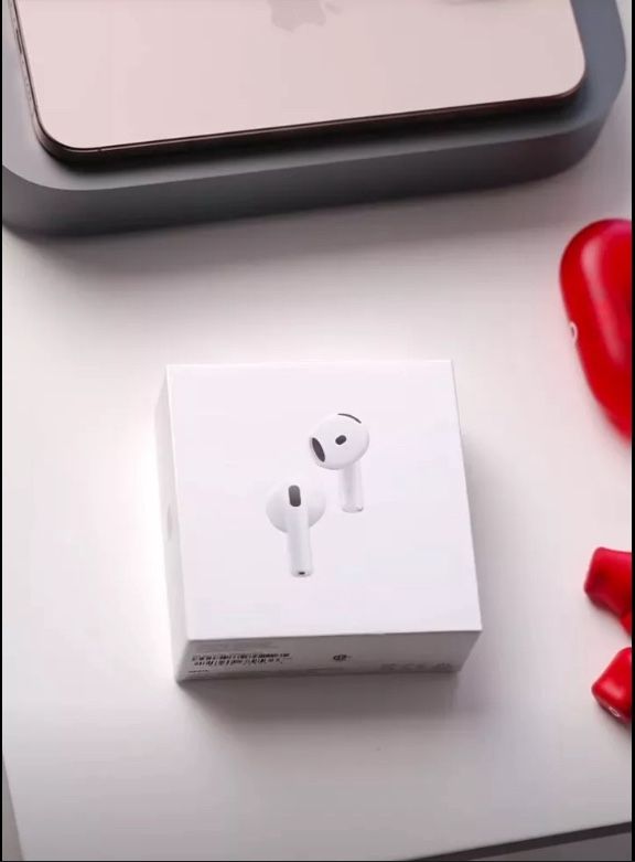 (*SEALED*) AirPods 4th Generation with Wireless Charging Case