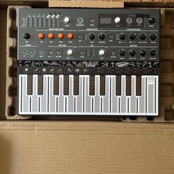 Arturia MicroFreak Synthesizer